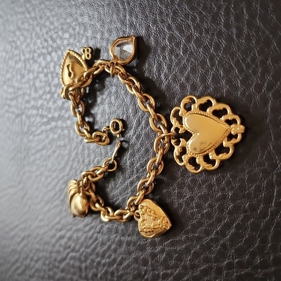 Avon charm bracelet - Picture 3 of 7